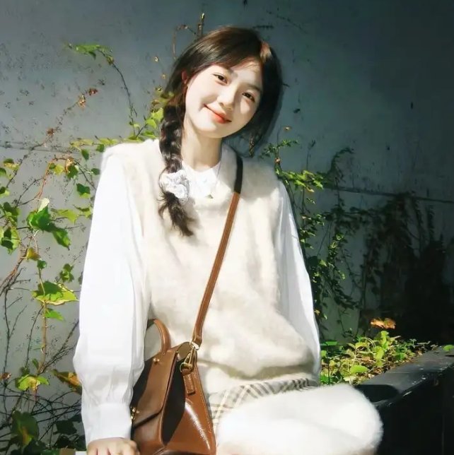 埃舍尔街的红色邮筒